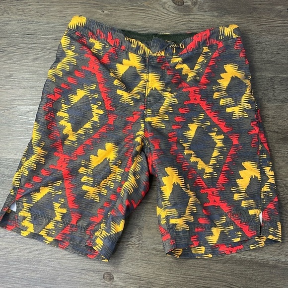 The North Face Board Shorts Swim Trunks Boys L (14-16)  Geo Pattern Red Yellow - Picture 1 of 7